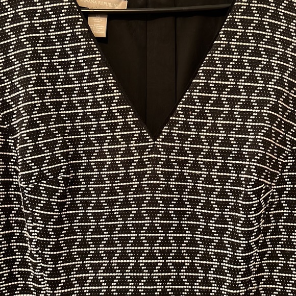 Banana Republic Sleeveless V Neck Textured Dress Size 14 - Picture 2 of 7